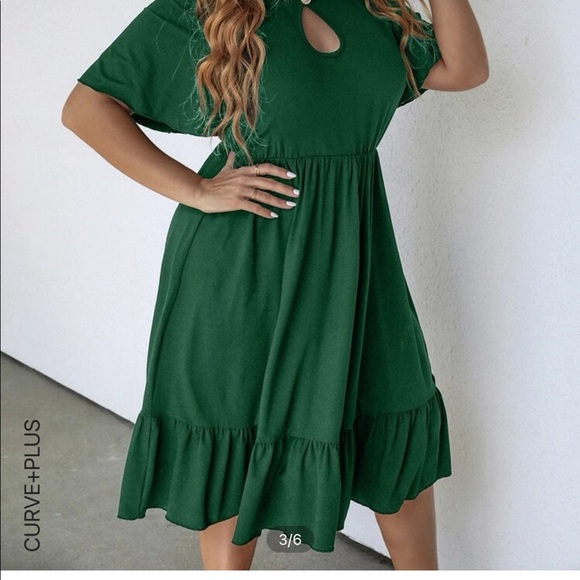 SHEIN keyhole ruffle dress 1x - Picture 2 of 4